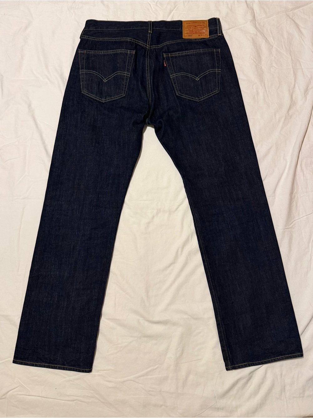 Levi's 501 Men's Dark Indigo 34x30 - Picture 2 of 6